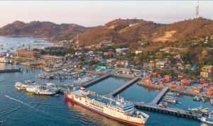 Pelabuhan Labuan Bajo, Manggarai Barat, Nusa Tenggara Timur pelabuhan labuan bajo