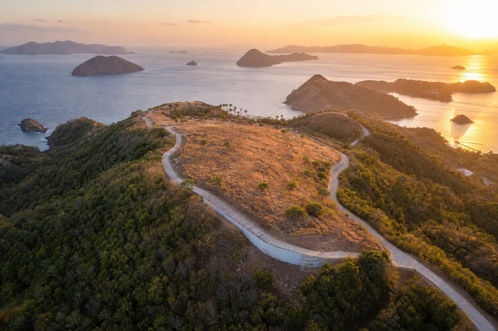 Tanah Puncak Bukit Golo Benteng Labuan Bajo